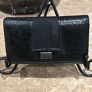 Gucci Black leather and Cloth Tri Fold Snap Key Holder. Description In Photos.